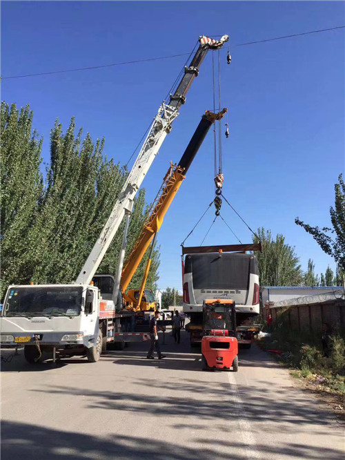 镇巴县港口集装箱搬运案例